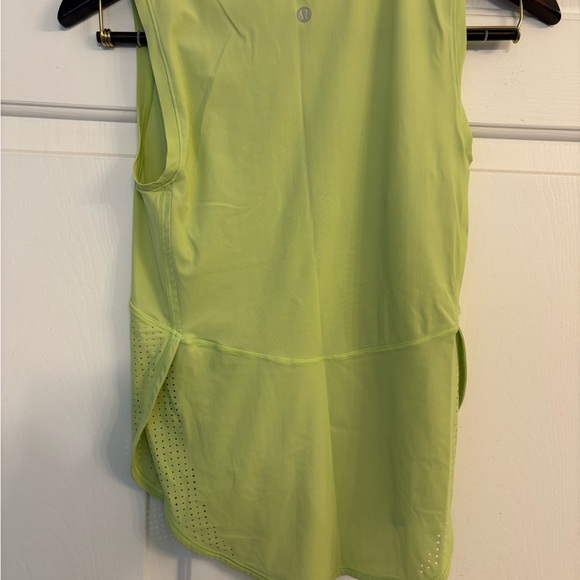 Lululemon Athletica Relaxed Yellow Green Sleeveless Tank - Picture 2 of 2